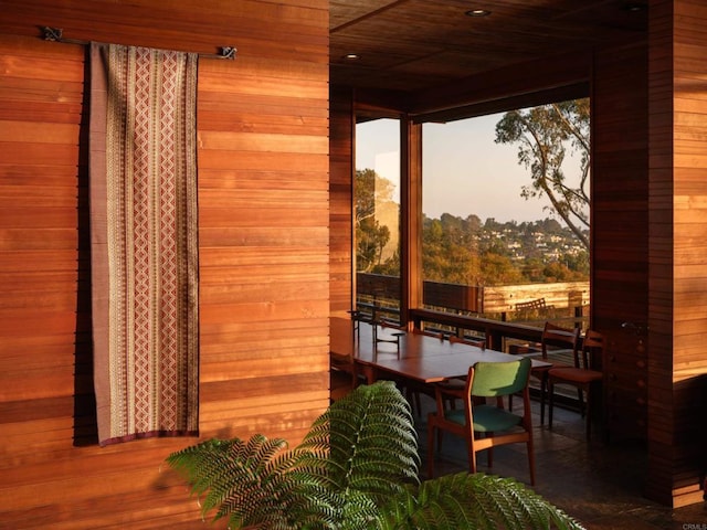 7226 Romero Dr, La Jolla, CA 92037 - interior space