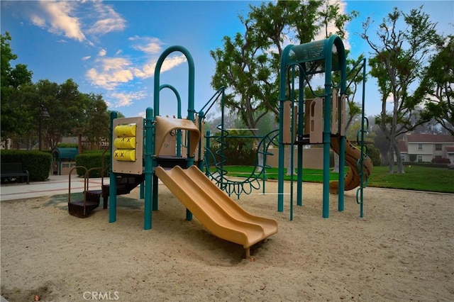 155 Oxford Unit 37, Irvine, CA 92612 - view of community play area