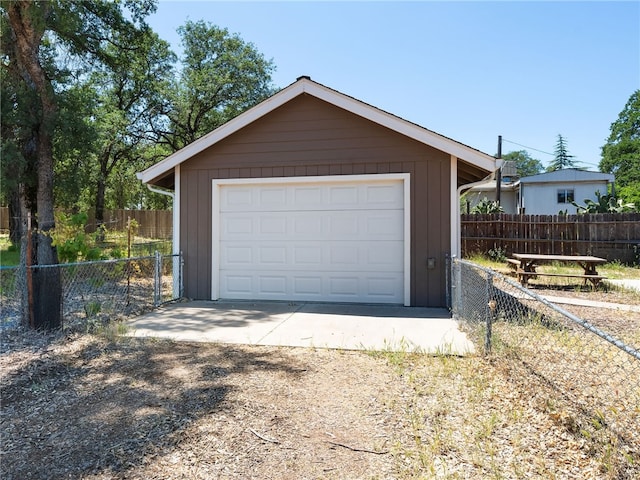 16183 18th Ave, Clearlake, CA 95422 - detached garage with dirt driveway