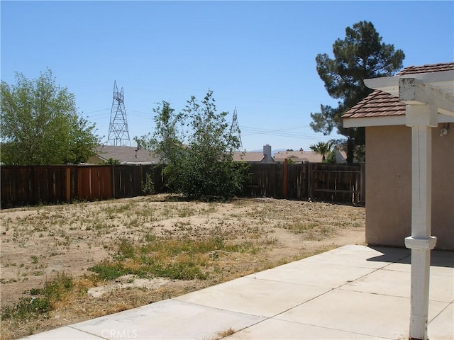 12975 Stanford Dr, Victorville, CA 92392 - view of yard with a patio