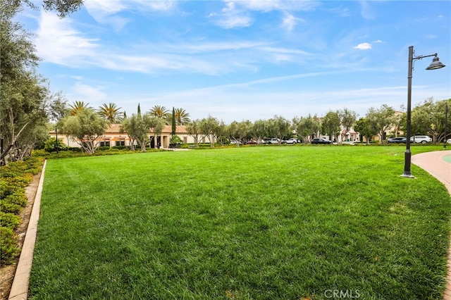 108 Coastal Gdn, Irvine, CA 92618 - view of community with a lawn