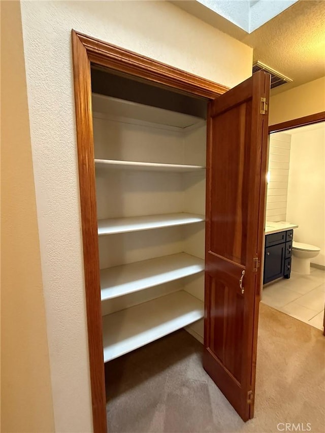 117 S Park Dr, Madera, CA 93637 - view of closet