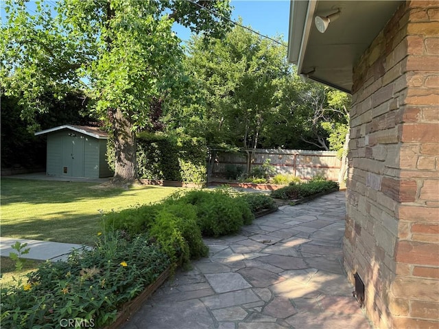 117 S Park Dr, Madera, CA 93637 - view of patio / terrace
