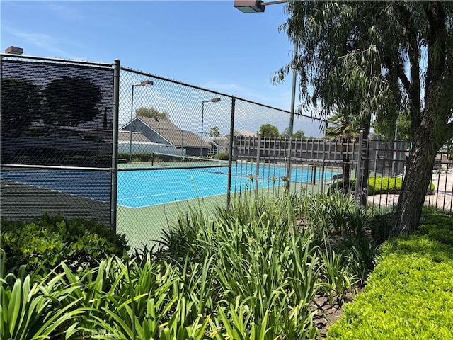 140 W Pioneer Ave Unit 52, Redlands, CA 92374 - view of tennis court