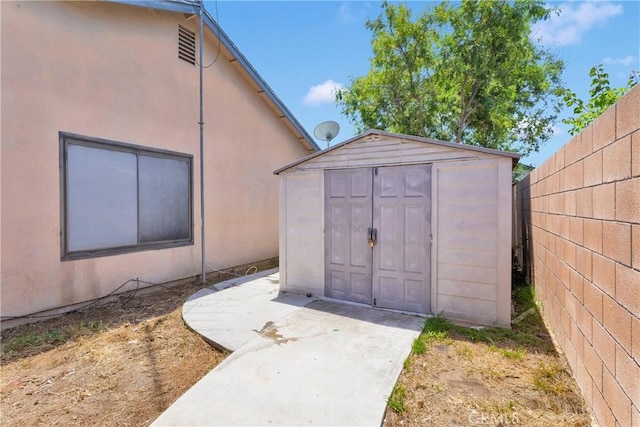 9820 Mandalay Ct, Riverside, CA 92503 - view of shed