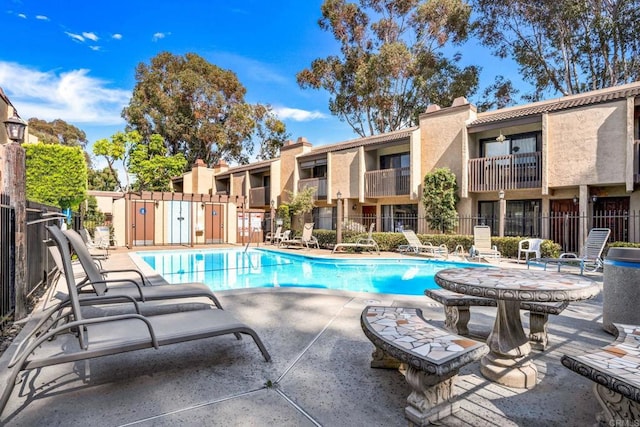 10296 Black Mountain Rd Unit 222, San Diego, CA 92126 - community pool with a patio area