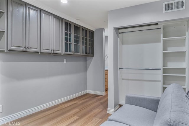 5460 White Oak Ave Unit H106, Encino, CA 91316 - unfurnished room with light wood-style flooring, baseboards, and recessed lighting