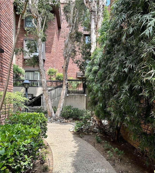 700 S Lake Ave Unit 305, Pasadena, CA 91106 - view of home's community featuring stairway