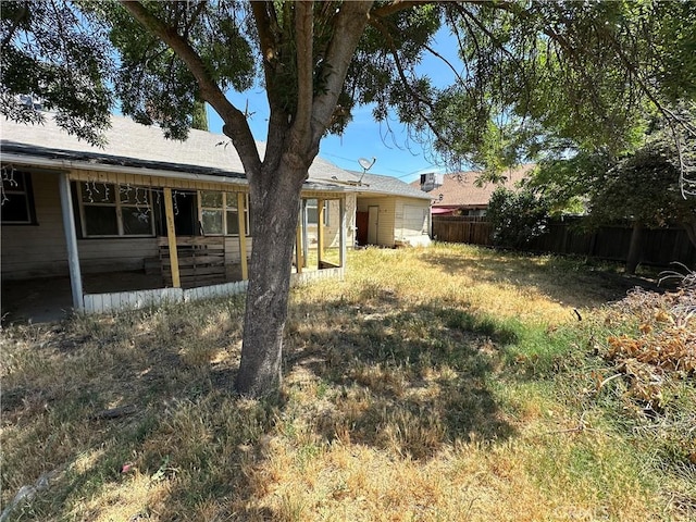 2233 Marguerite St, Dos Palos, CA 93620 - view of yard with a patio