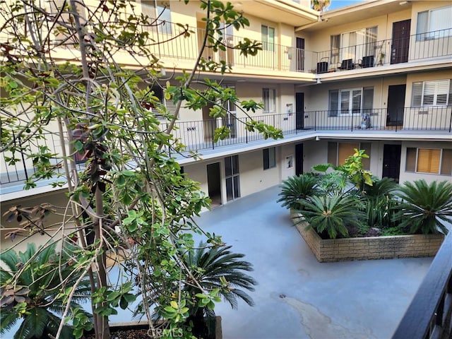 2772 E 2nd St Unit E2, Long Beach, CA 90803 - view of apartment building / complex