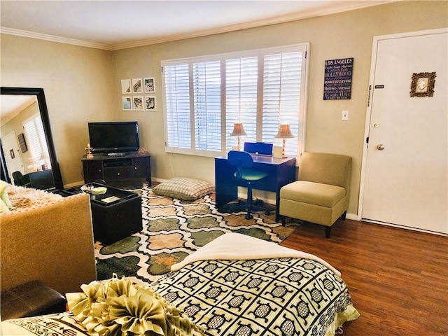 2772 E 2nd St Unit E2, Long Beach, CA 90803 - living room featuring ornamental molding, wood finished floors, and baseboards
