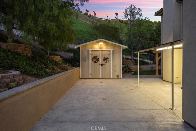 5420 Kodiak Mountain Dr, Yorba Linda, CA 92887 - view of patio with a storage shed