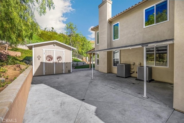 5420 Kodiak Mountain Dr, Yorba Linda, CA 92887 - view of patio with a shed