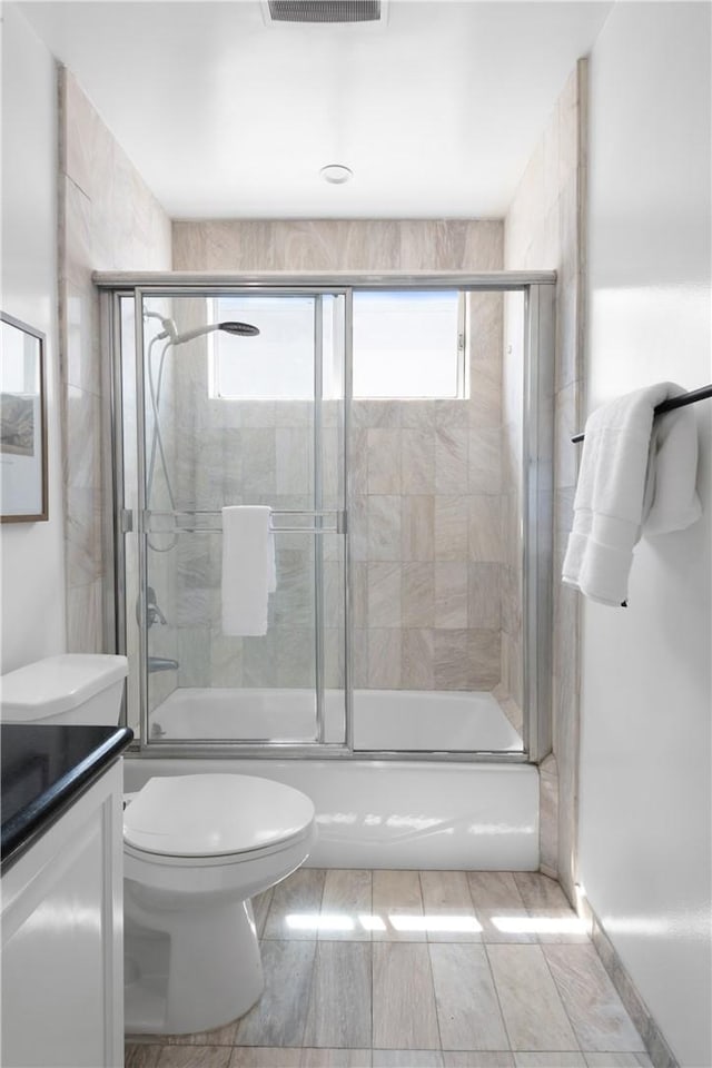 1524 Franklin St Unit C, Santa Monica, CA 90404 - full bathroom featuring healthy amount of natural light, shower / bath combination with glass door, and toilet