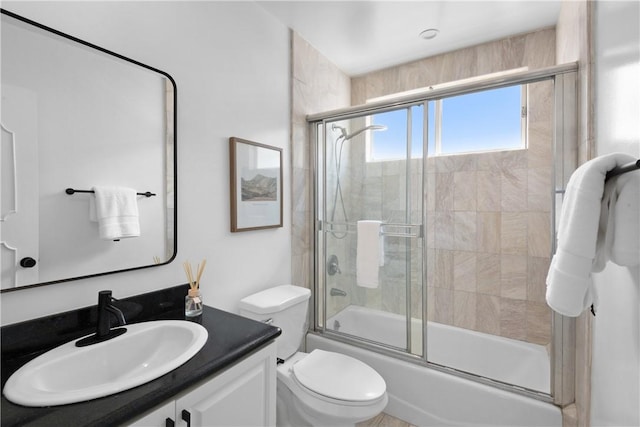 1524 Franklin St Unit C, Santa Monica, CA 90404 - bathroom with vanity, enclosed tub / shower combo, and toilet