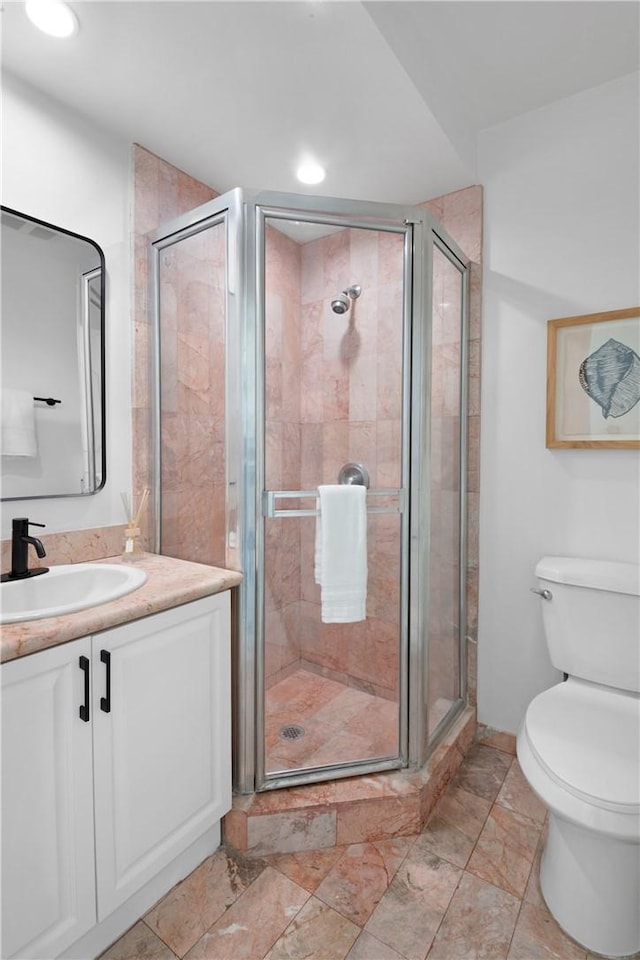 1524 Franklin St Unit C, Santa Monica, CA 90404 - full bathroom with vanity, toilet, a shower stall, baseboards, and recessed lighting