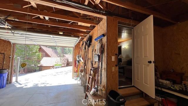 33477 Fern Dr, Green Valley Lake, CA 92341 - view of garage