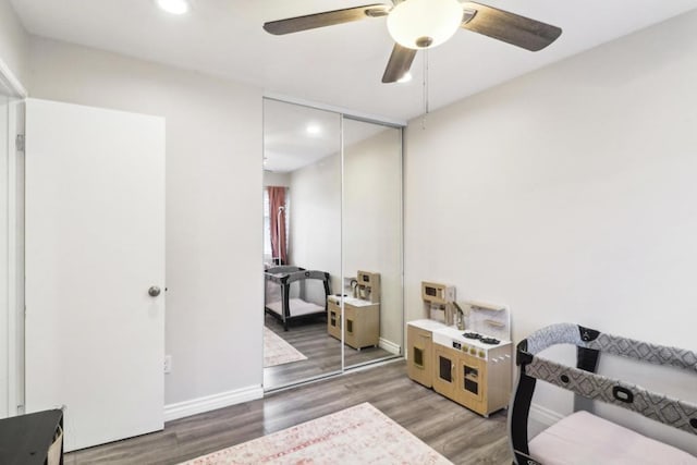 951 Amistad Ct Unit C, El Cajon, CA 92019 - bedroom featuring a closet, wood finished floors, baseboards, recessed lighting, and ceiling fan