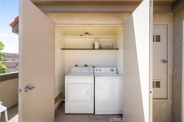 28241 Sorrento Unit 124, Laguna Niguel, CA 92677 - washroom featuring independent washer and dryer