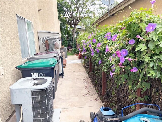29944 Peach Tree Ct, Murrieta, CA 92563 - view of patio / terrace featuring central air condition unit