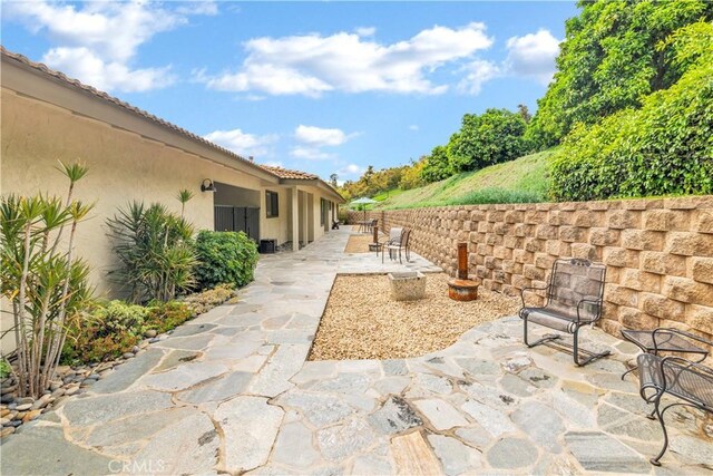 735 Del Valle Dr, Fallbrook, CA 92028 - view of patio