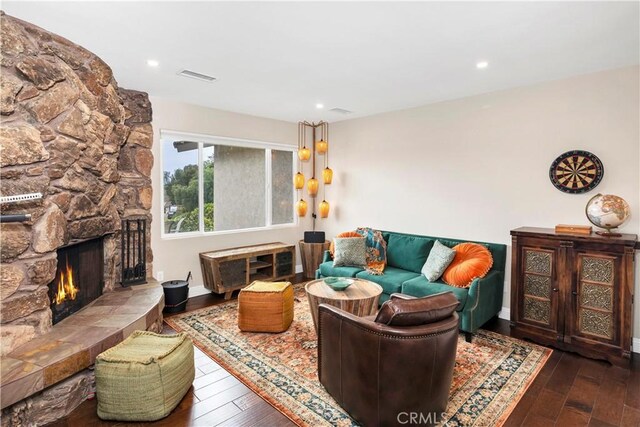 735 Del Valle Dr, Fallbrook, CA 92028 - living room with wood-type flooring, a fireplace, baseboards, and recessed lighting