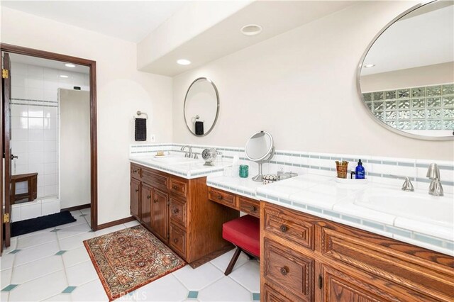 735 Del Valle Dr, Fallbrook, CA 92028 - bathroom featuring double vanity and recessed lighting