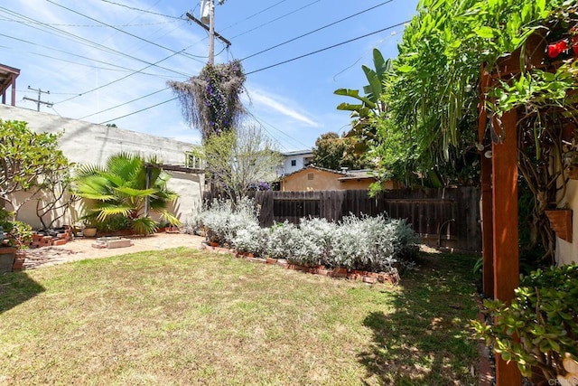 3120 Curtis St, San Diego, CA 92106 - view of yard