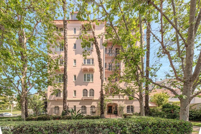 80 N Euclid Ave Unit 102, Pasadena, CA 91101 - view of property