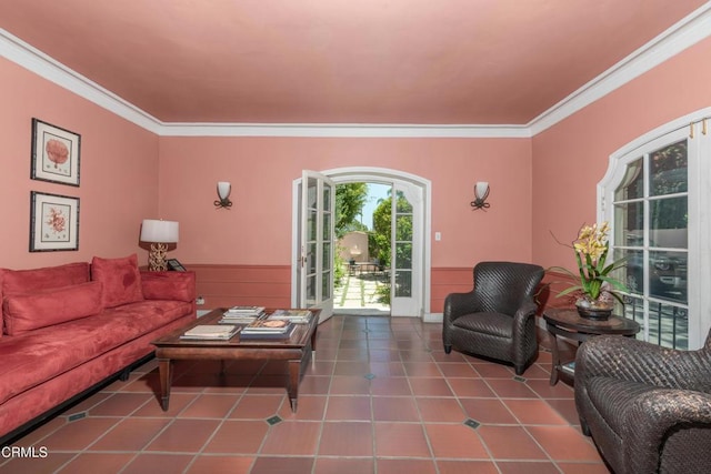80 N Euclid Ave Unit 102, Pasadena, CA 91101 - living area featuring crown molding and a wainscoted wall