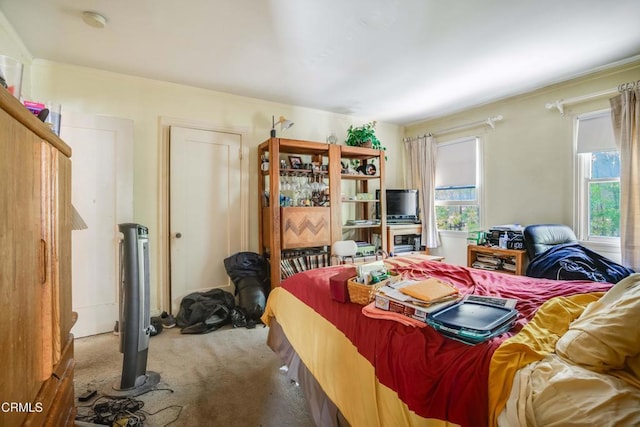 1120 S Burnside Ave, Los Angeles, CA 90019 - living room with carpet floors and healthy amount of natural light