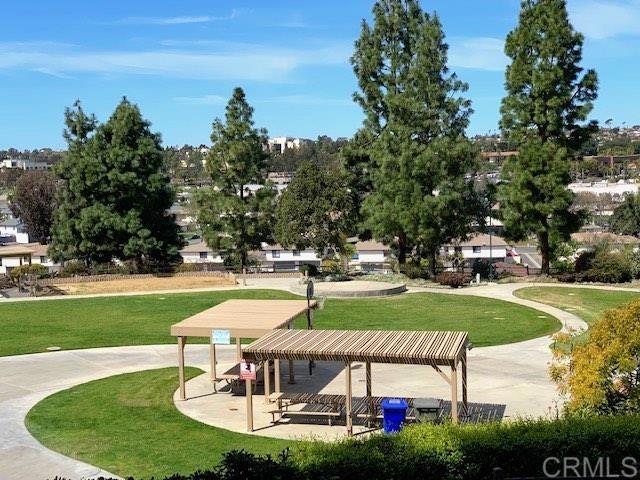 3536 Sky Haven Ln, Oceanside, CA 92056 - view of home's community with a lawn