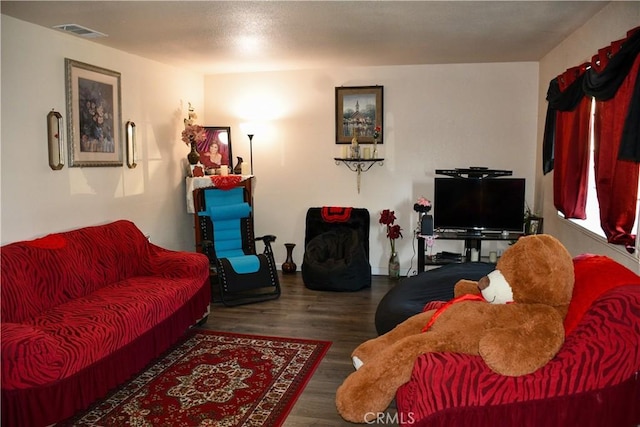 2098 N St, Corning, CA 96021 - living area with wood finished floors