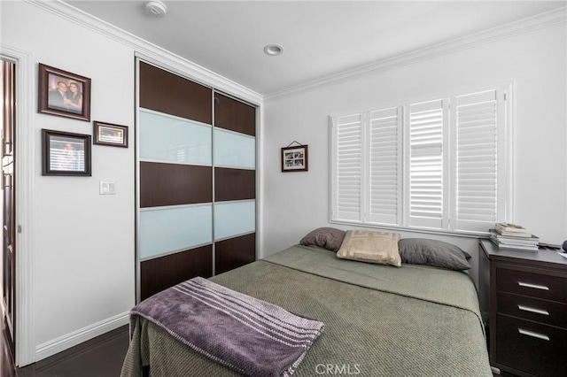 1361 Winchester Ave, Glendale, CA 91201 - bedroom featuring crown molding, a closet, baseboards, and recessed lighting