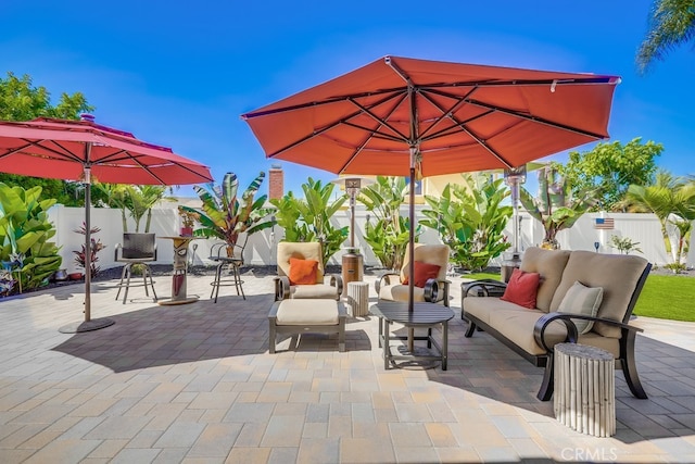 9171 Heatherton Cir, Huntington Beach, CA 92646 - fenced backyard featuring an outdoor hangout area and a patio