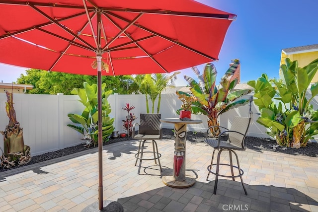 9171 Heatherton Cir, Huntington Beach, CA 92646 - fenced backyard featuring a patio area and outdoor dining area