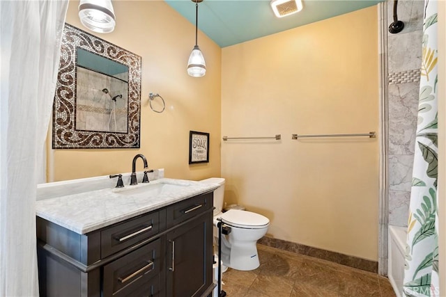 10755 Santa Ana Rd, Atascadero, CA 93422 - full bath with vanity, toilet, shower / bathtub combination with curtain, baseboards, and tile patterned floors
