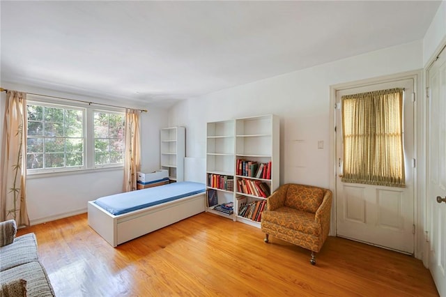 520 Linda Vista Ave, Pasadena, CA 91105 - bedroom with light wood finished floors