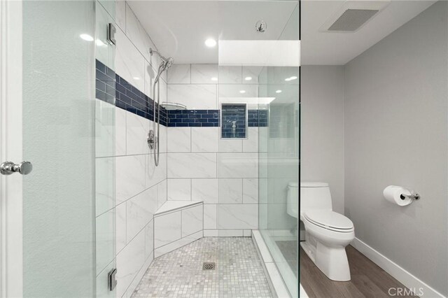 1995 Molino Ave Unit 301, Signal Hill, CA 90755 - full bath with toilet, tiled shower, recessed lighting, and baseboards