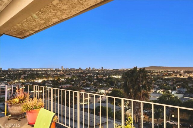 1995 Molino Ave Unit 301, Signal Hill, CA 90755 - balcony with a city view