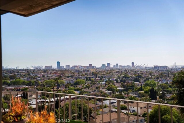 1995 Molino Ave Unit 301, Signal Hill, CA 90755 - balcony with a skyline view