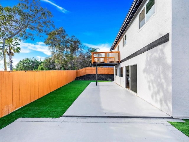 2858 Lehigh Ct, Oceanside, CA 92056 - view of yard with a patio area