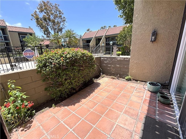1096 Palo Verde Ave, Long Beach, CA 90815 - view of patio