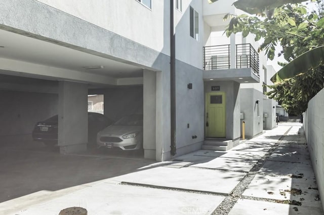 529 W 80th St, Los Angeles, CA 90044 - view of patio / terrace with a balcony