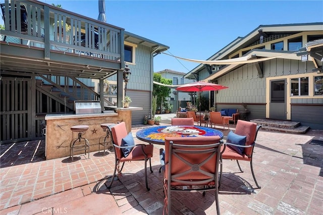 4039 W 7th St, Los Angeles, CA 90005 - view of patio with outdoor dining area