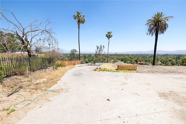 875 W Vista Dr, San Bernardino, CA 92405