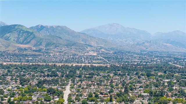 875 W Vista Dr, San Bernardino, CA 92405