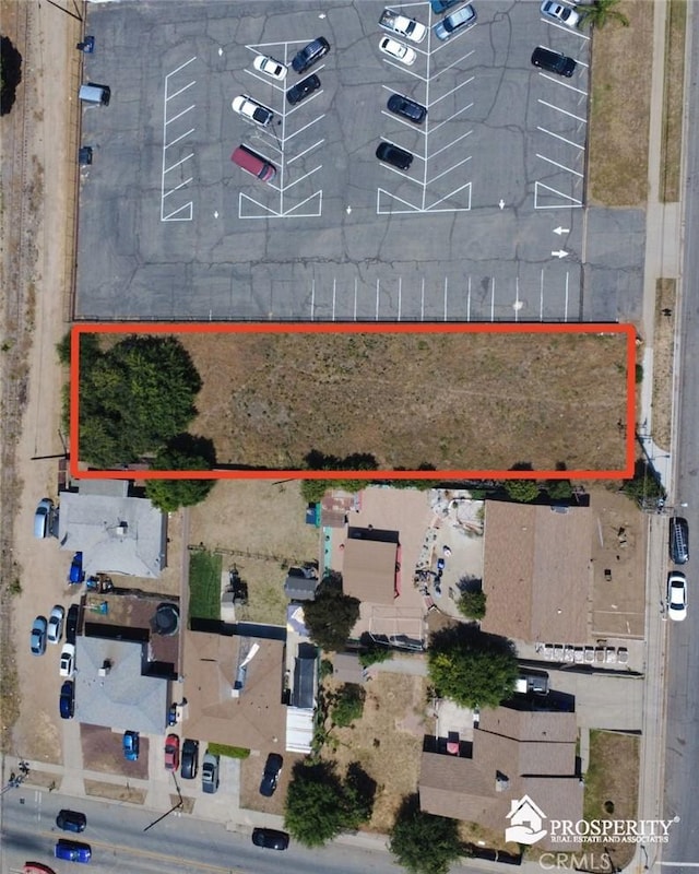 236 W 1st St, Rialto, CA 92376 - photo 1