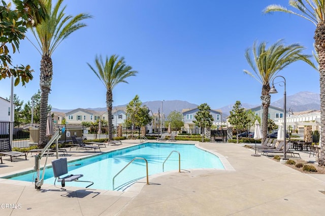 1607 Dundas Pl, Upland, CA 91784 - community pool with a residential view, a patio area, and a mountain view