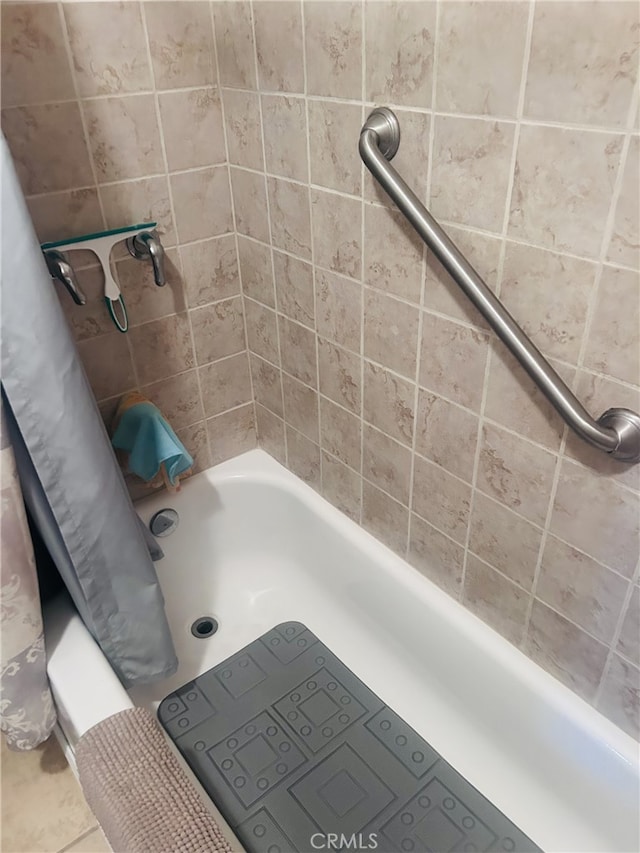 15160 Pimenta Ave, Paramount, CA 90723 - full bathroom with shower / bath combination with curtain